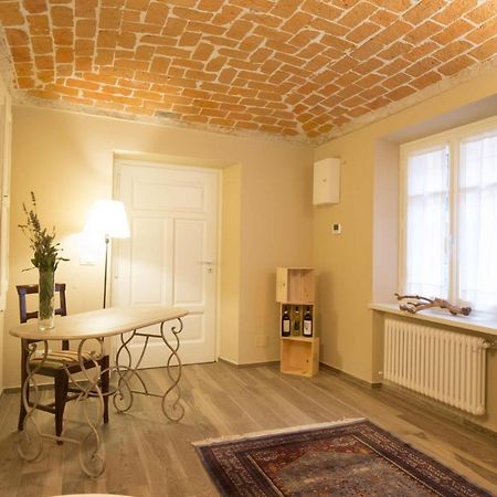 Dimora Della Rocca Bed & Breakfast Costigliole d'Asti Bagian luar foto