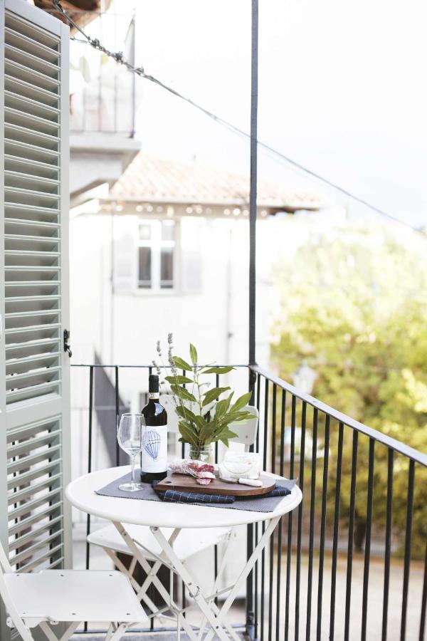 Dimora Della Rocca Bed & Breakfast Costigliole d'Asti Bagian luar foto