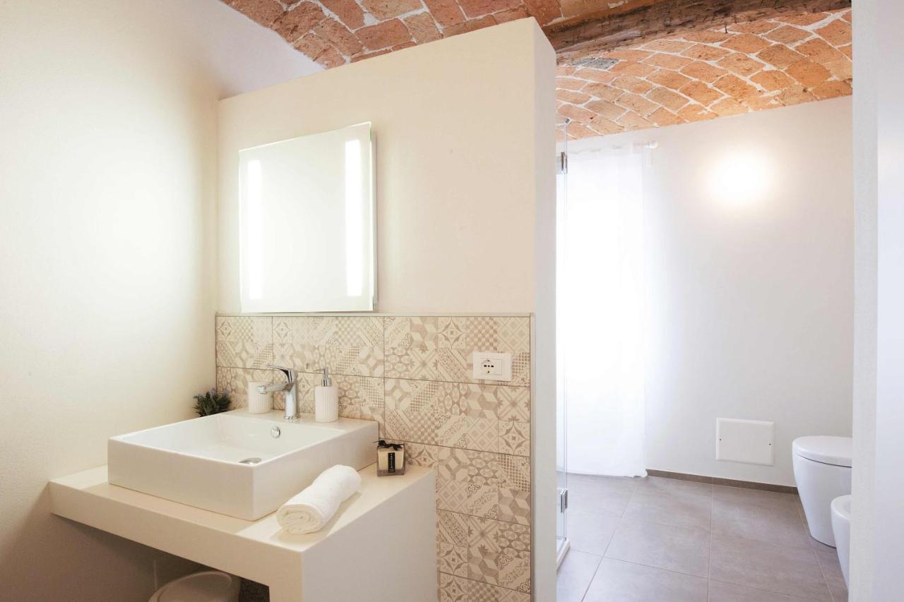 Dimora Della Rocca Bed & Breakfast Costigliole d'Asti Bagian luar foto